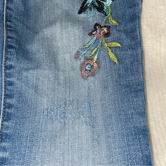 Seven Embroidered Straight leg jeans size 4 - Picture 3 of 9